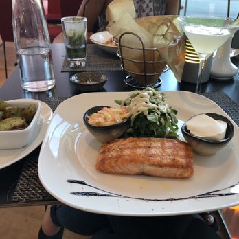 Park Inn Oslo Airport - Salmon dinner - Hotels Near Me - Ullensaker, 02