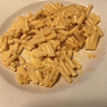 Texas Roadhouse - Mac n cheese, did someone already try out food before it got to the table? - Steakhouses Near Me - Modesto, California