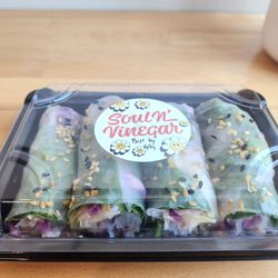 Soul N' Vinegar - Vegetable Spring Rolls with Chili Oil