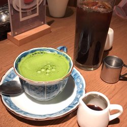 夢見屋 - Matcha latte with dark syrup