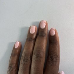 Nail Studio 18 - Left fingernails chipped already!