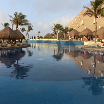 Paradisus - Main pool area.  Swim up bar to left.  Overall, nice, but dated. - Hotels Near Me - Cancún, ROO