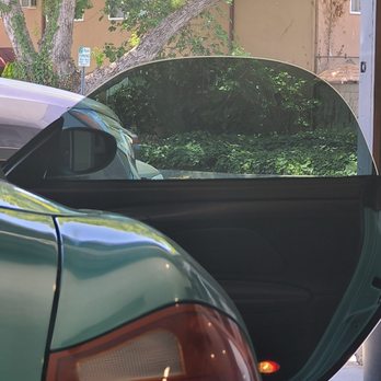 Town Star Window Tint - How gorgeous is this Llumar ceramic window film!? - Car Window Tinting Near Me - Burbank, California Town Star Window Tint - How gorgeous is this Llumar ceramic window film!? - Car Window Tinting Near Me - Burbank, California
