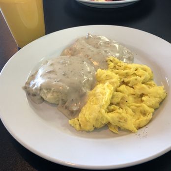 Avenue Bakery - Biscuits and gravy with scrambled eggs - Cafes Near Me - American Fork, Utah
