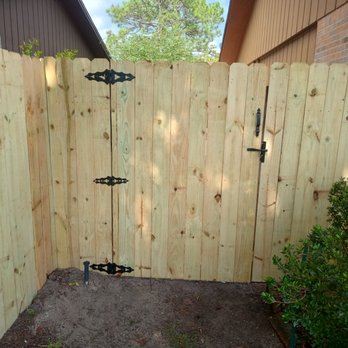 Johnny Holmes Construction - Fences & Gates Near Me Johnny Holmes Construction - Fences & Gates Near Me