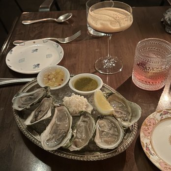 Maison Selby - Oysters - French Near Me - Toronto, Ontario Maison Selby - Oysters - French Near Me - Toronto, Ontario