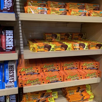 Hershey's Chocolate World Niagara Falls - Candy Stores Near Me - Niagara Falls, Ontario Hershey's Chocolate World Niagara Falls - Candy Stores Near Me - Niagara Falls, Ontario