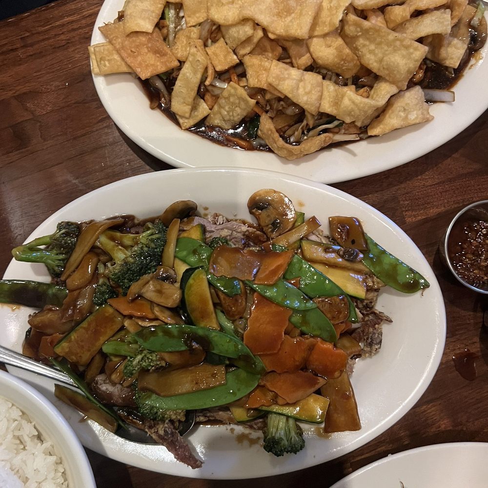 China Cafe - Roast Duck with Vegetables - Chinese Near Me - Austin, Texas China Cafe - Roast Duck with Vegetables - Chinese Near Me - Austin, Texas