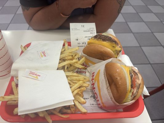 In-N-Out Burger by null