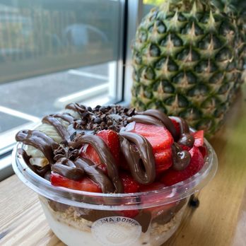 Playa Bowls - Nutelloco - Granola, Banana, Strawberry, Raw Cacao, Coconut Flakes, Nutella - Juice Bars & Smoothies Near Me - South Brunswick, New Jersey