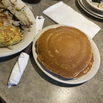 Round the Clock - Tall Stack Pancakes - American Near Me - Highland, Indiana
