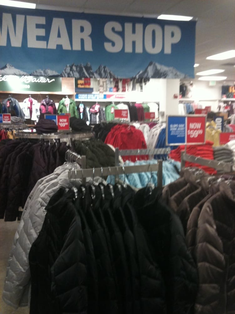 EDDIE BAUER OUTLET Updated September 2024 11 Reviews 661 S Frk