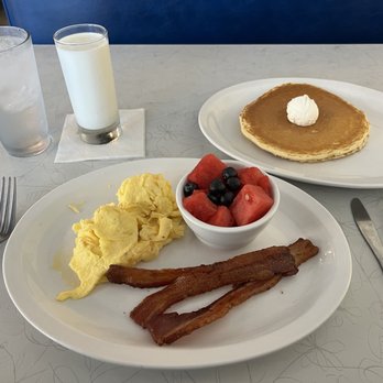 Big Bad Breakfast - Greystone - Traditional breakfast - Breakfast & Brunch Near Me - Birmingham, Alabama Big Bad Breakfast - Greystone - Traditional breakfast - Breakfast & Brunch Near Me - Birmingham, Alabama