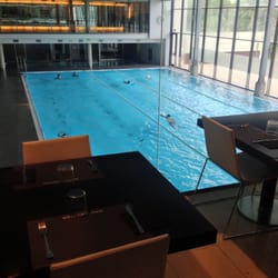 Vistas a la piscina del Club