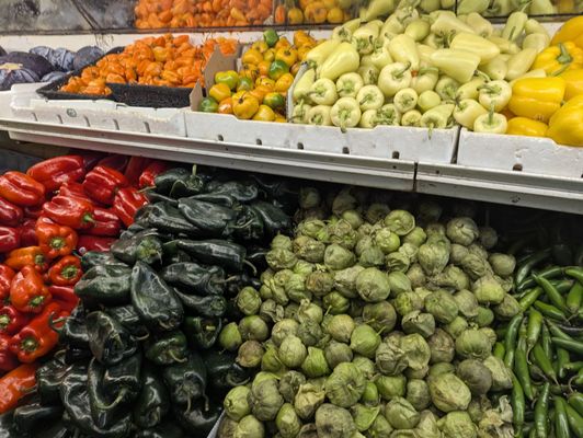 El Chico Produce by null