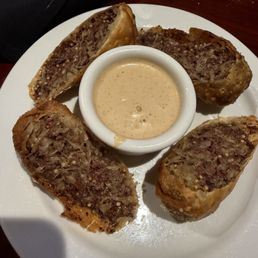 pastrami reuben egg rolls $17