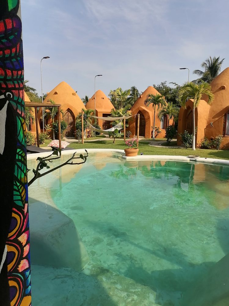 Wayahnb'al eco hostal