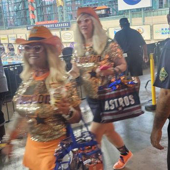 Daikin Park - Fans are ready - Stadiums & Arenas Near Me - Houston, Texas