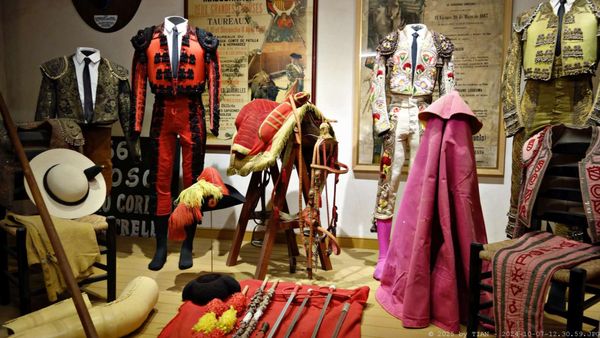 Bullring of the Royal Cavalry of Ronda by null