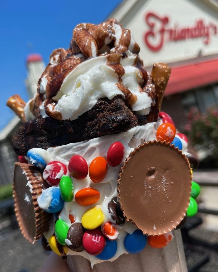 Friendly's Logo
