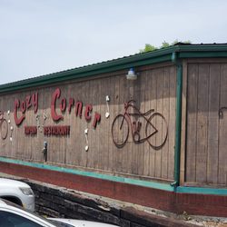 Cozy Corner Tavern & Liquor - Exterior