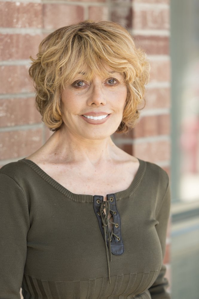 OWNING Updated August 2024 96 Photos & 1144 Reviews 3940 N