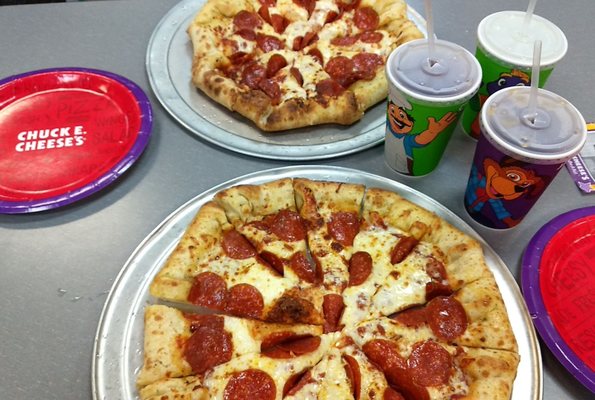 Chuck E. Cheese by null
