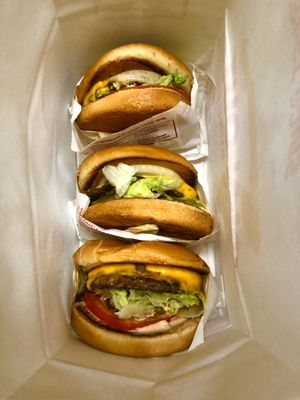In-N-Out Burger by null
