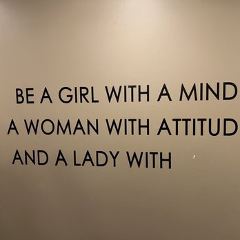 The Oak Barrel - Ladies room wall - Brasseries Near Me - Valley View, Ohio
