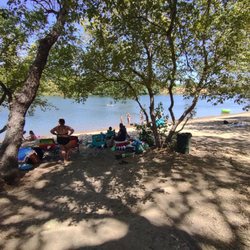 Sutter's Landing River Access - A lot of beach space, shade, and shallow water goes quite a ways out.