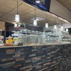 Goomba's Wood Fired Pizza - Nice counter at Goomba's.