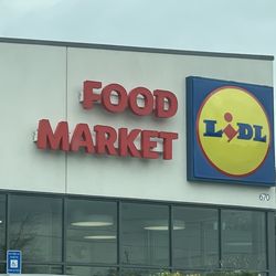 Lidl - Convenient grocery store.