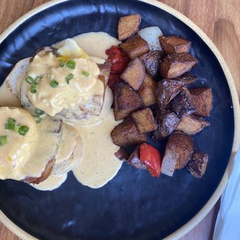 Down the Hatch Maui - Pork Belly Benny - Seafood Near Me - Lahaina, Hawaii Down the Hatch Maui - Pork Belly Benny - Seafood Near Me - Lahaina, Hawaii