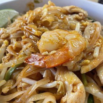 Thai Noodle King - Thai Near Me - Bellflower, California