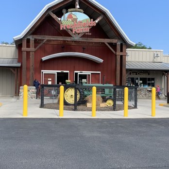 Freshfield Farm - John Deere Tractor out front - Grocery Near Me - Jacksonville, Florida Freshfield Farm - John Deere Tractor out front - Grocery Near Me - Jacksonville, Florida
