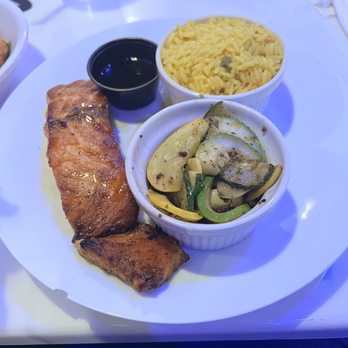 Salt  Bar & Bistro - Salmon Plate - Salmon Filet, Seasonal Veggies (comes originally with broccoli, which I got but is not pictured), and Yellow Rice. - Bars Near Me - Memphis, Tennessee