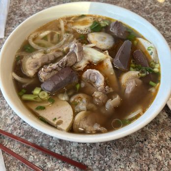 Pho Xe Lua - 28. Bun Bo Hue Large - Vietnamese Near Me - Sacramento, California