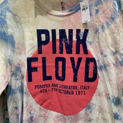 Old Navy Outlet - Love the Floyd.