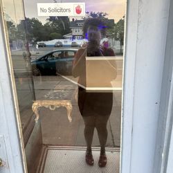 Wasted Space Tattoo - Nobody in the shop.