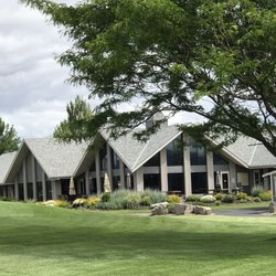 Ron's Comfort Food Cafe - On the golf course!