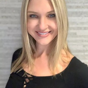 Umansky Plastic Surgery - Amber Lively, Consultant for Dr. William Umansky - Cosmetic Surgeons Near Me - La Jolla, California Umansky Plastic Surgery - Amber Lively, Consultant for Dr. William Umansky - Cosmetic Surgeons Near Me - La Jolla, California