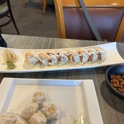 Sushiya - Shumai and sushi roll