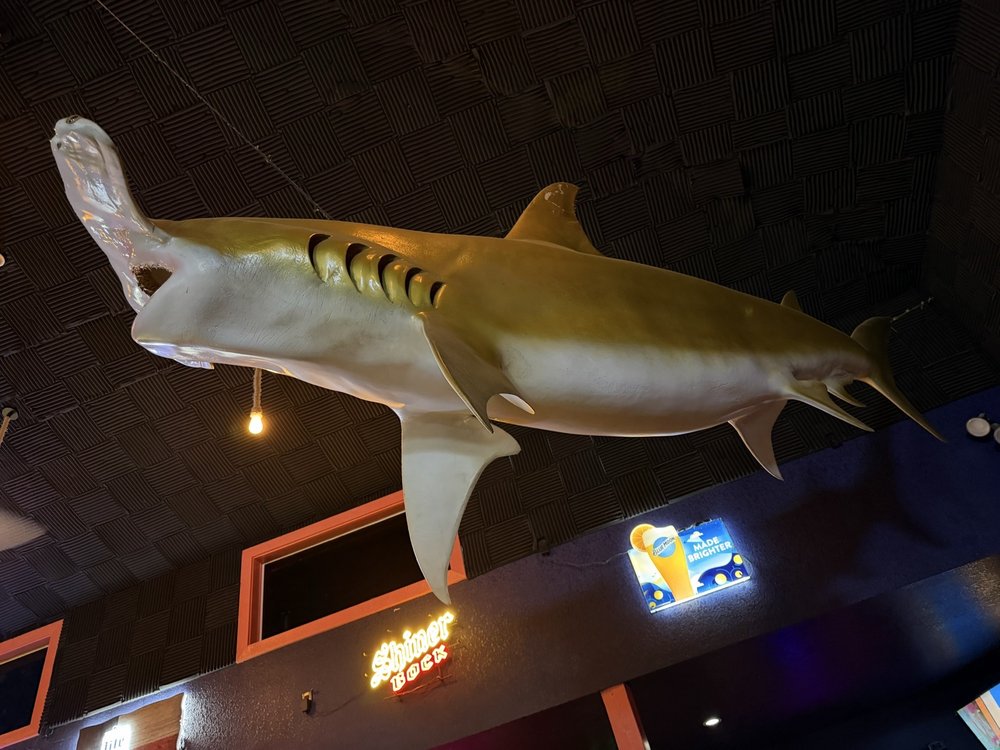 Sharkies Bar & Grill Logo