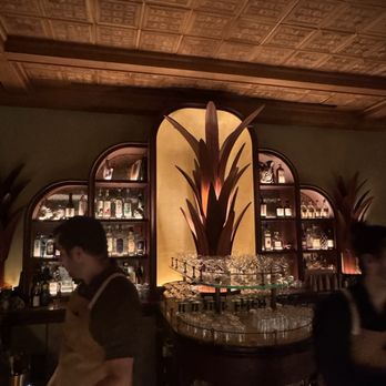 Sunny's Steakhouse - Bar - Cocktail Bars Near Me - Miami, Florida