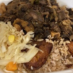 Oxtail with rice, plantains and cabbage Oxtail with rice, plantains and cabbage