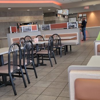 Whataburger - Clean restaurant - Burgers Near Me - San Antonio, Texas