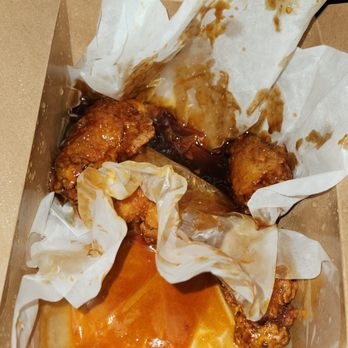Ikonic Wings - Honey Garlic wings and a fabulous sweet and spicy wing! A 9 piece combo was good for 2 people! - Chicken Wings Near Me - Lacey, Washington