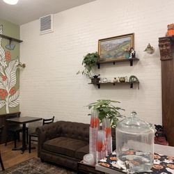 Coffee Run - Seating Area