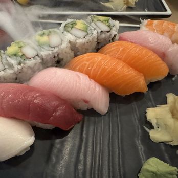 Ryo Sushi - Sushi combo - Sushi Bars Near Me - Chicago, Illinois