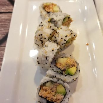17 Restaurant and Sushi Bar - Cooked Alaskan roll - Sushi Bars Near Me - Miami Beach, Florida 17 Restaurant and Sushi Bar - Cooked Alaskan roll - Sushi Bars Near Me - Miami Beach, Florida